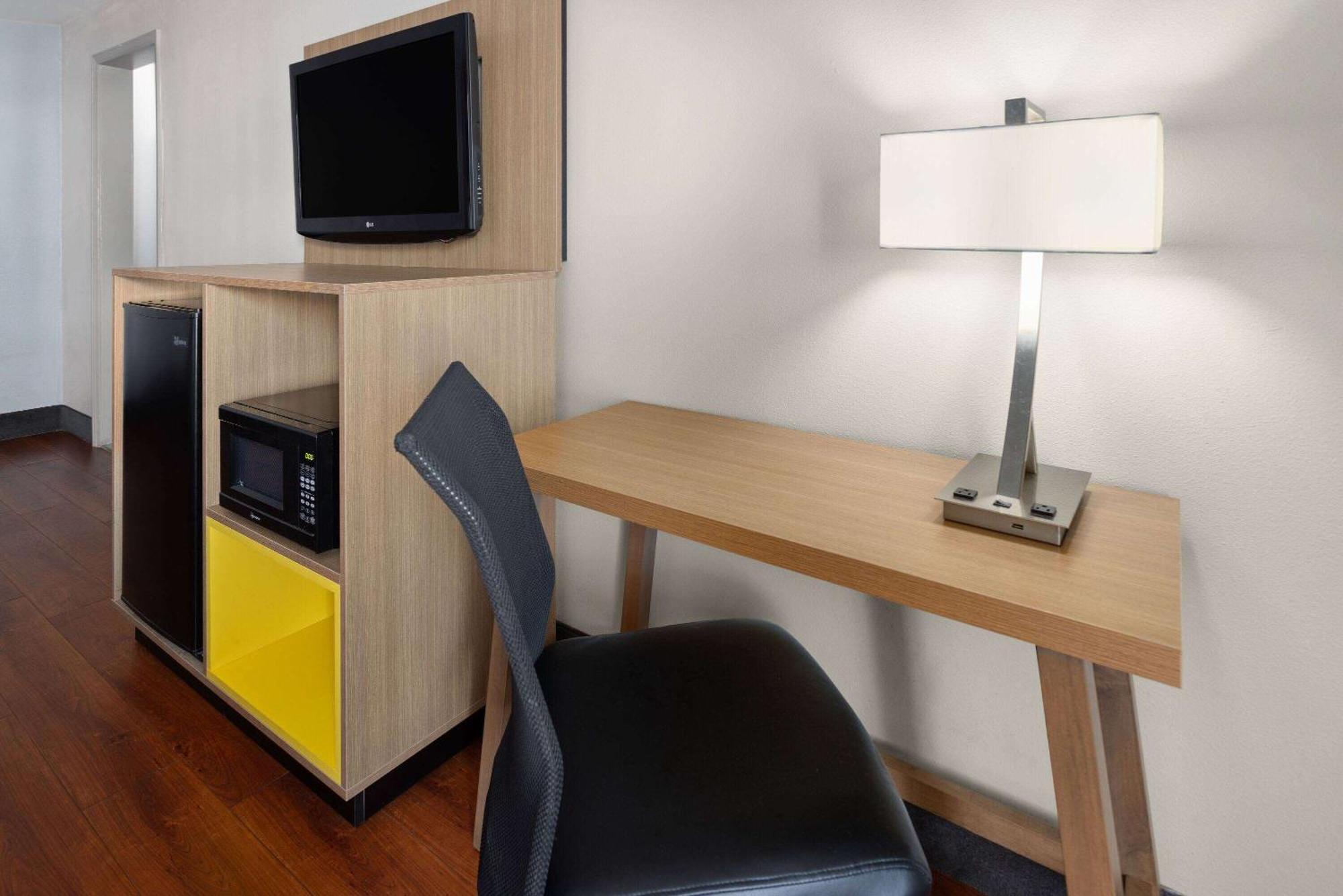 Days Inn By Wyndham Americus Luaran gambar